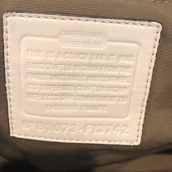 Coach signature tan and white purse - Picture 6 of 8